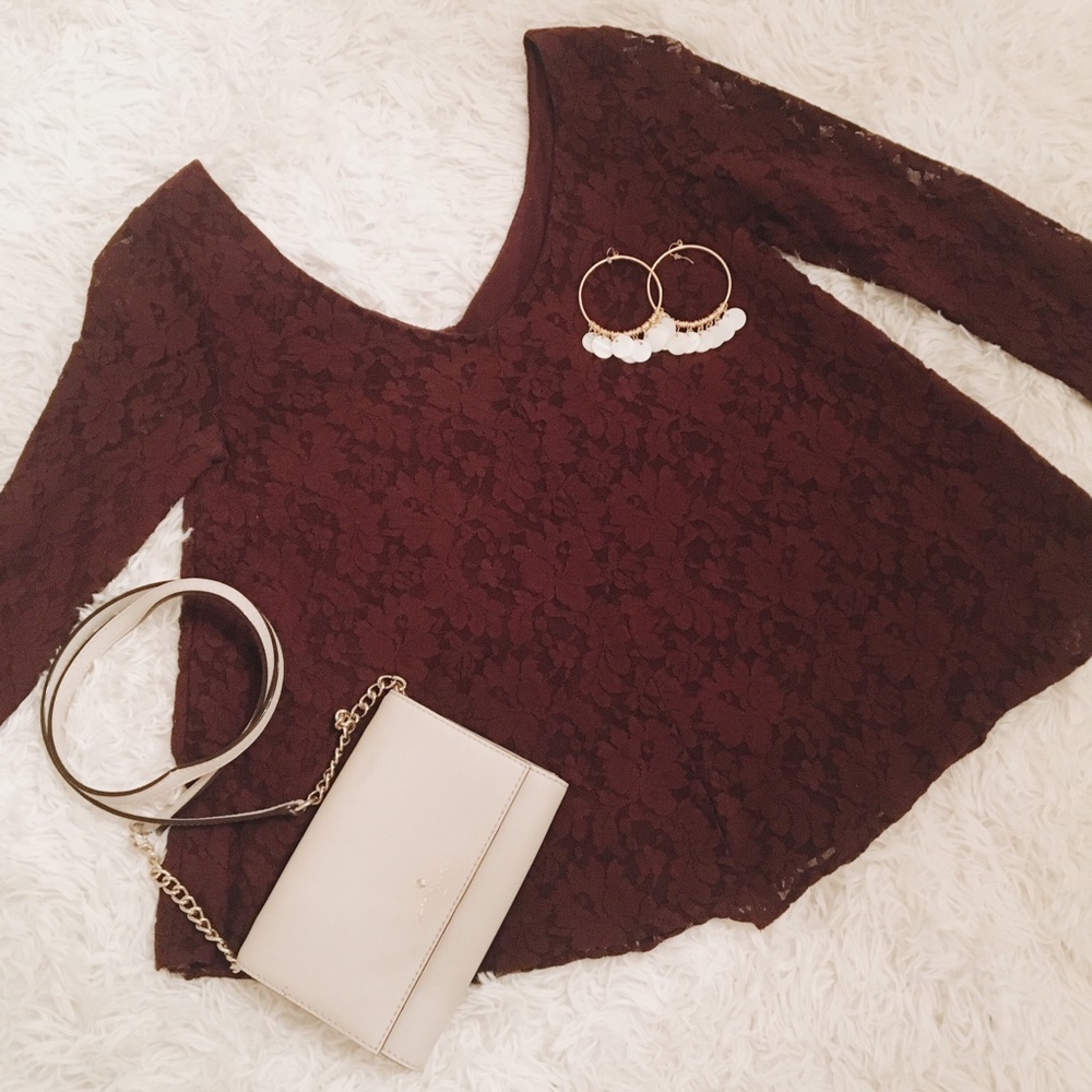 American Eagle Lace Top